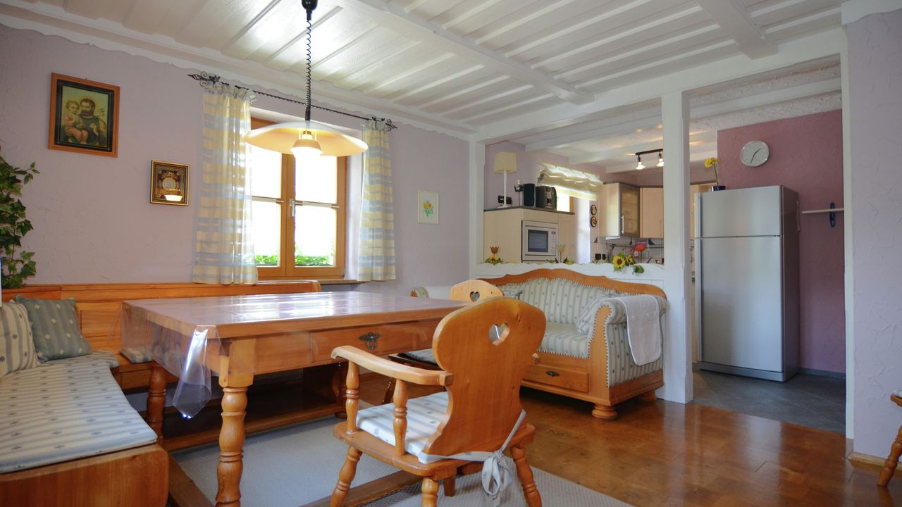 DiningRoom DiningRoom